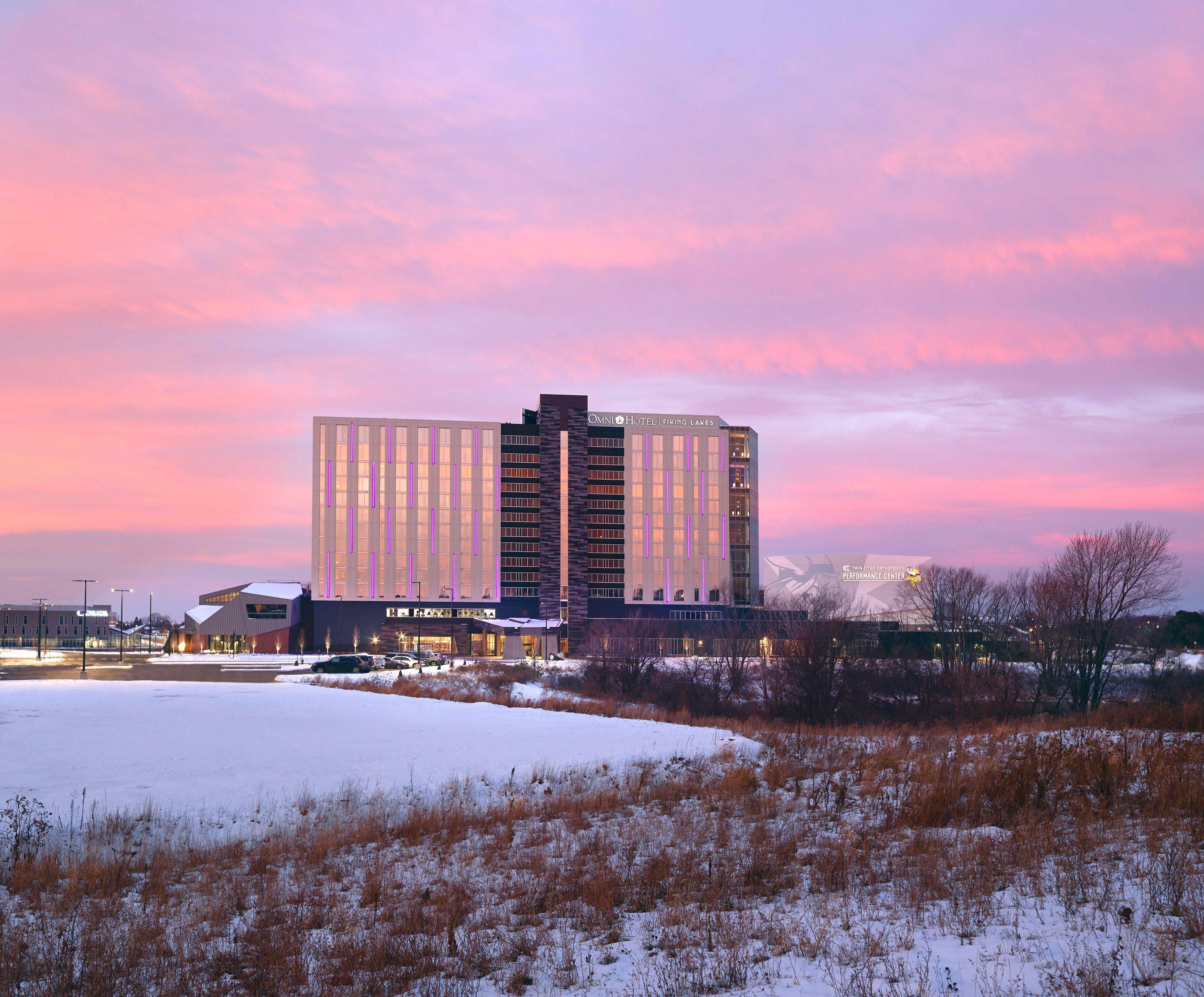 Omni Viking Lakes Hotel Eagan Exterior photo